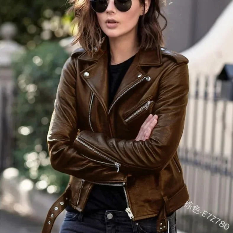 Veste Biker Femme - Cuir Véritable - Coupe Ajustée - Détails Zippés et Ceinture